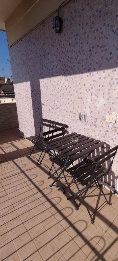 Pigneto Suite Appartamento 50 M Da Metro C Rome Luaran gambar